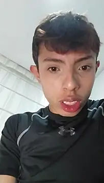 Show modela liamkozy na web-kameri