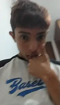 הופעת וובקאם של liamkozy
