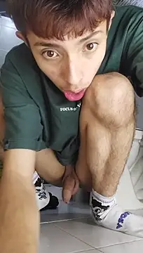 Show modela liamkozy na web-kameri