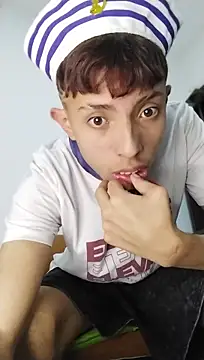Show modela liamkozy na web-kameri