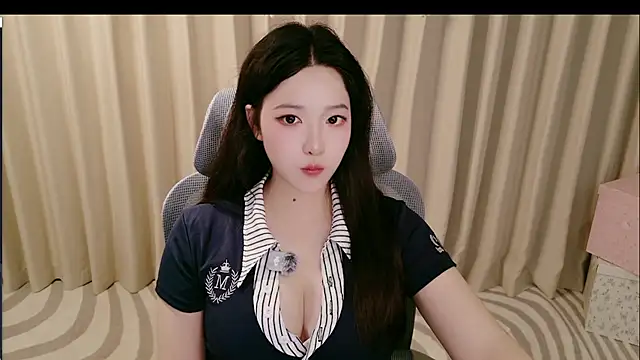xiaoxiao-yang 网络视讯表演