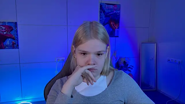 Aylin_kittyn Webbikameraesitys