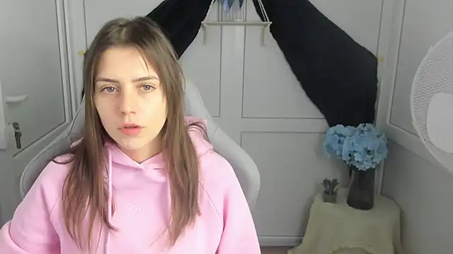 SoftBloomMira – Live XXX-chat