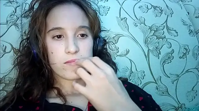 Вебкам-шоу ElyseLegget