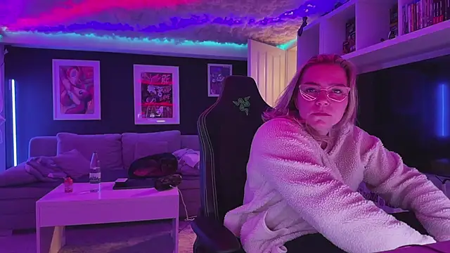 SandraDirekt XXX чат на живо