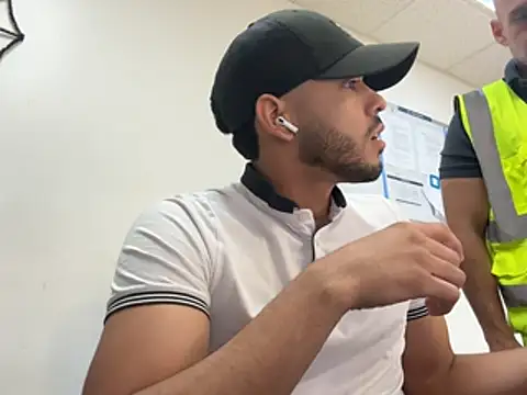 הופעת וובקאם של Karimfucku