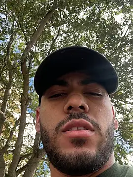 הופעת וובקאם של Karimfucku