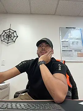 הופעת וובקאם של Karimfucku