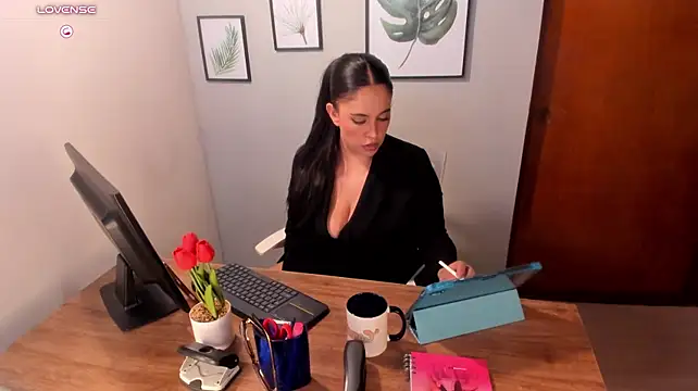 AMARATJOLIEn Webbikameraesitys