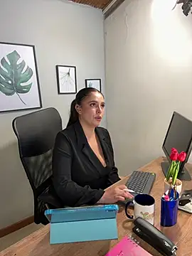 AMARATJOLIE's Webcam Show