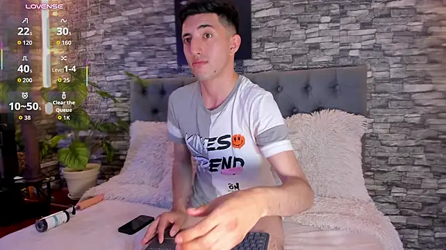 Spencer_little Show in webcam