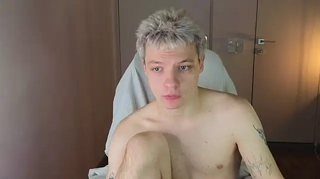 Moon_Kittn Webbikameraesitys