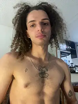 top_white Webcamshow