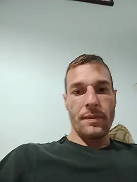 vaggos1994 webcam show