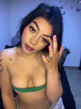 mia_dollce_'s Live XXX Chat