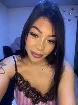 Chatroom XXX en direct de mia_dollce_