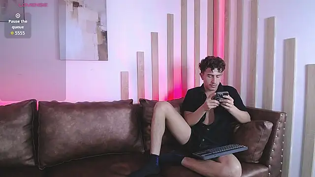 Santi_Williams Show in webcam