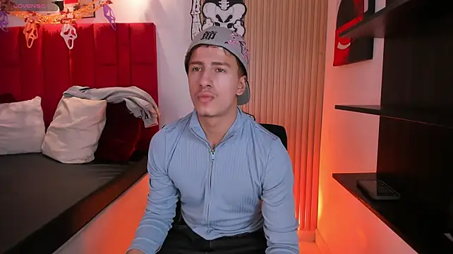 Pokazy przed kamerką – Santi_Williams