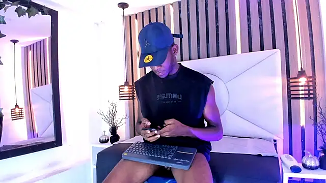 Black_Stiven's Webcam Show