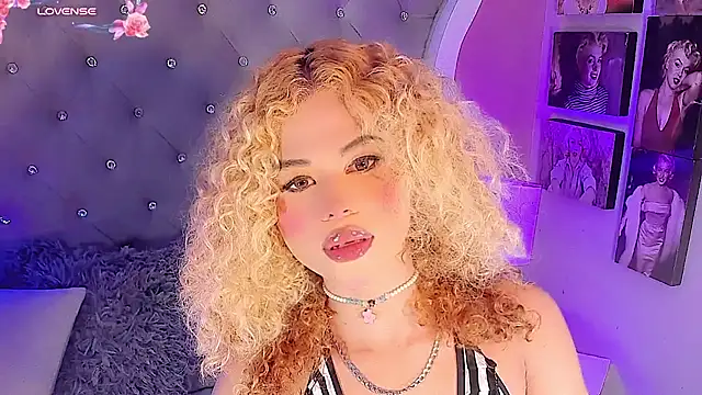 MALLORYaGUERO – Kamerová šou
