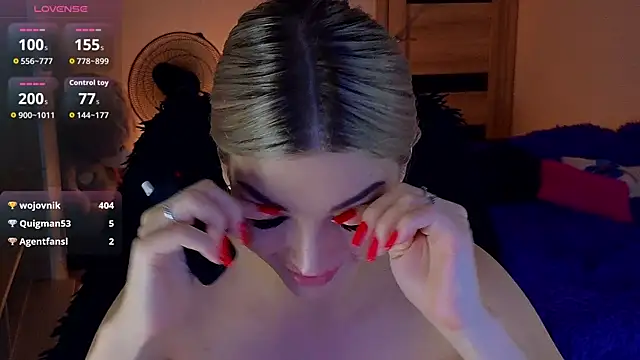 Chat +18 de MilanaOmg ao vivo