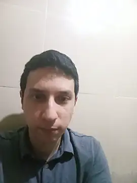 brandon_m18: διαδικτυακό σόου στην κάμερα