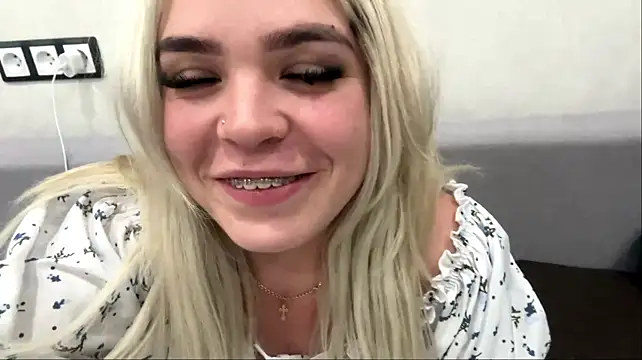 ChinAlbaugh's Live XXX Chat