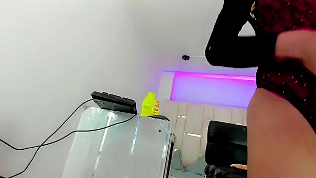 horny-Eliannis Adlı Modelin Web Kamerası Şovu