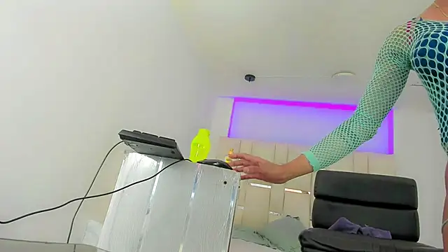 Show de webcam de horny-Eliannis