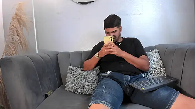 Show modela ThiagoBlake na web-kameri
