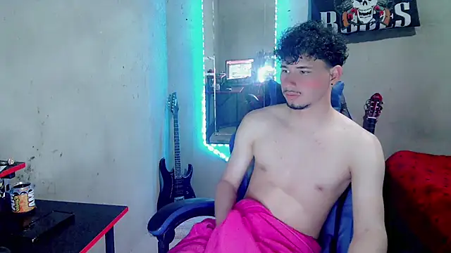 Atom_Hot webcam show