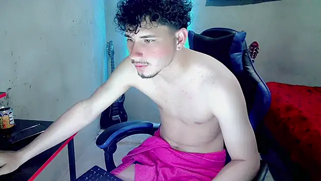 Show de Atom_Hot na webcam