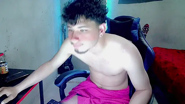Atom_Hot webcam show