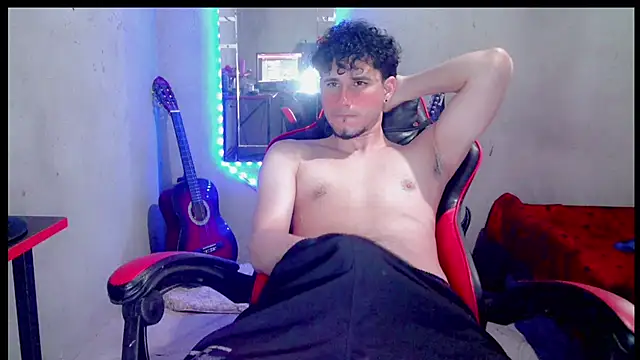 Show de Atom_Hot na webcam