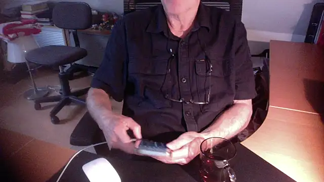 outlaw200's Webcam Show