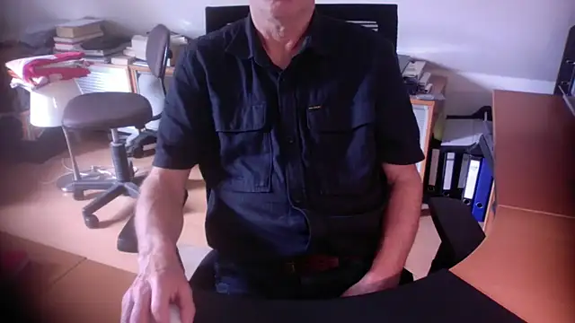 outlaw200 Show in webcam