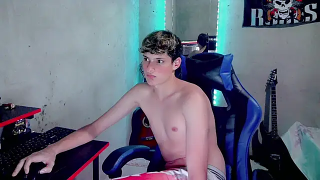 הופעת וובקאם של Jason_Toddhot