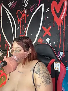 Show modela ScarlettFlamess_ na web-kameri