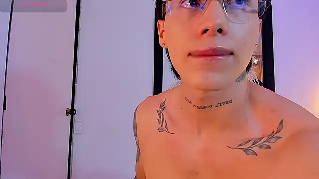 Samuell_777n Webbikameraesitys