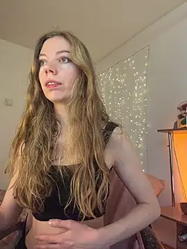 BeautyEliise_ Show in webcam