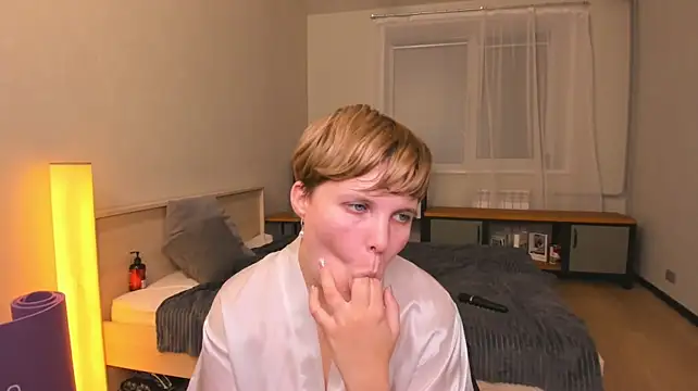Pertunjukan Kamera Web IsabelTelle