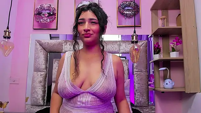 Chat XXX en directo de sharlot_frox