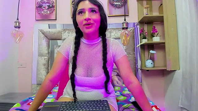 sharlot_frox's Live XXX Chat