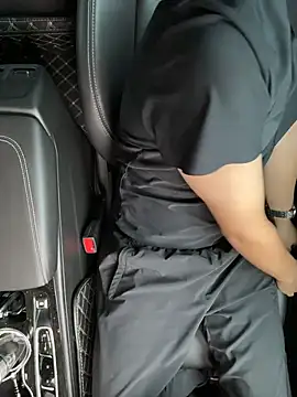 xiaojun0371 Show in webcam