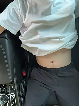 xiaojun0371 Show in webcam