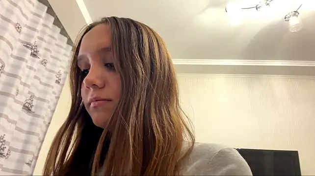 NadeneGutches Шоу с уебкамера