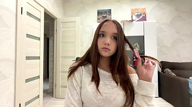 NadeneGutches Chat XXX live