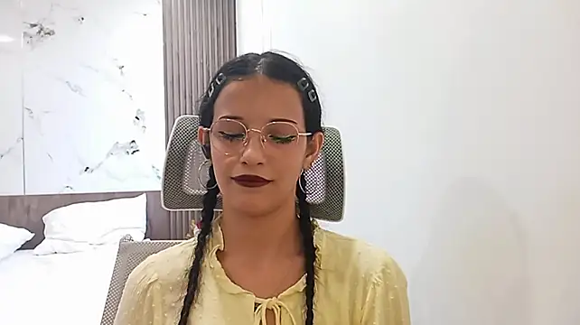 Show modela MandaForero na web-kameri