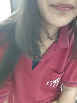 sexy_aaruhi Adlı Modelin Canlı XXX Sohbeti