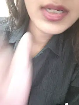 แชท XXX สดของ sexy_aaruhi